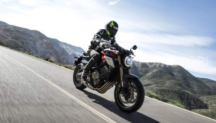 Prova su strada Honda CB650R e CBR650R 2019, caratteristiche, prezzi ed opinioni - Foto 19 di 78
