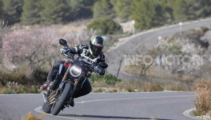 Prova su strada Honda CB650R e CBR650R 2019, caratteristiche, prezzi ed opinioni - Foto 29 di 78