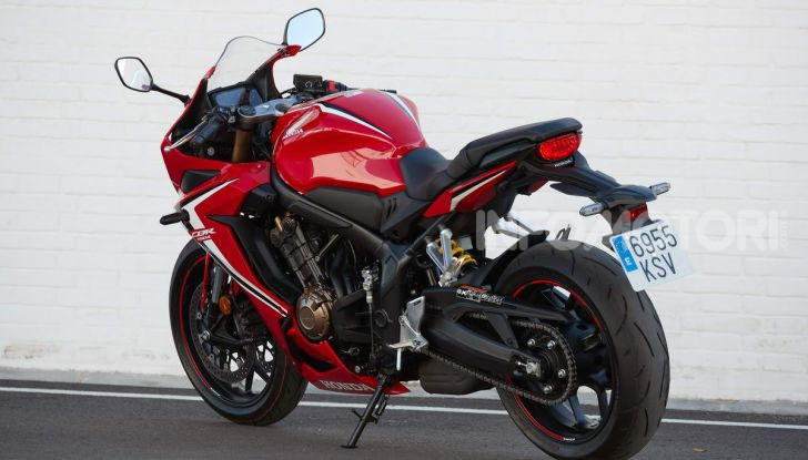 Prova su strada Honda CB650R e CBR650R 2019, caratteristiche, prezzi ed opinioni - Foto 42 di 78