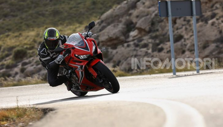 Prova su strada Honda CB650R e CBR650R 2019, caratteristiche, prezzi ed opinioni - Foto 58 di 78