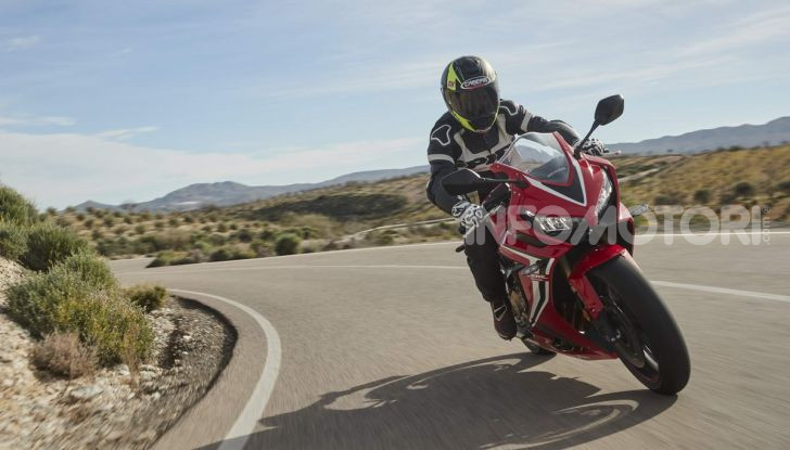 Prova su strada Honda CB650R e CBR650R 2019, caratteristiche, prezzi ed opinioni - Foto 64 di 78