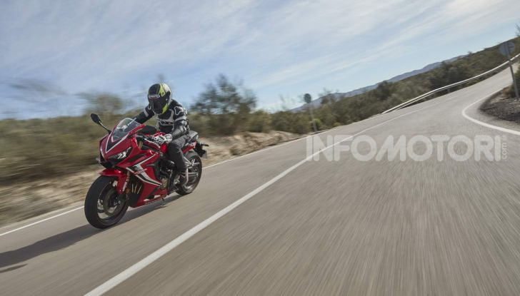 Prova su strada Honda CB650R e CBR650R 2019, caratteristiche, prezzi ed opinioni - Foto 65 di 78