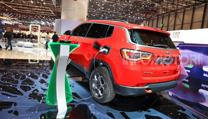 Jeep Compass e Renegade 4Xe: al via le ordinazioni - Foto 10 di 28