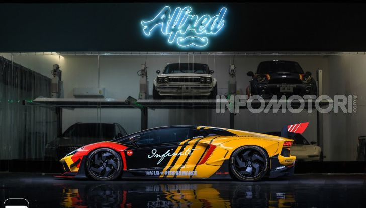 Lamborghini Aventador Liberty Walk, tuning da auto da corsa - Foto 2 di 10
