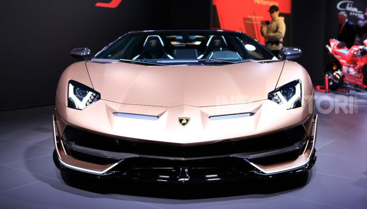 Lamborghini Aventador SVJ Roadster - Foto 2 di 15
