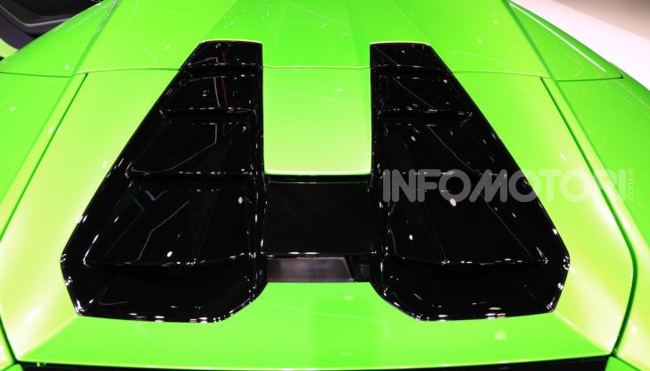 Lamborghini Huracán EVO Spyder - Foto 27 di 32