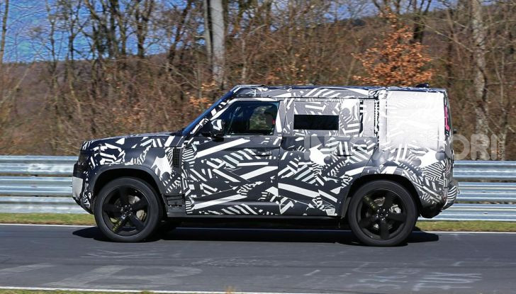 Nuova Land Rover Defender 2020, nuove immagini dei test dinamici - Foto 12 di 18