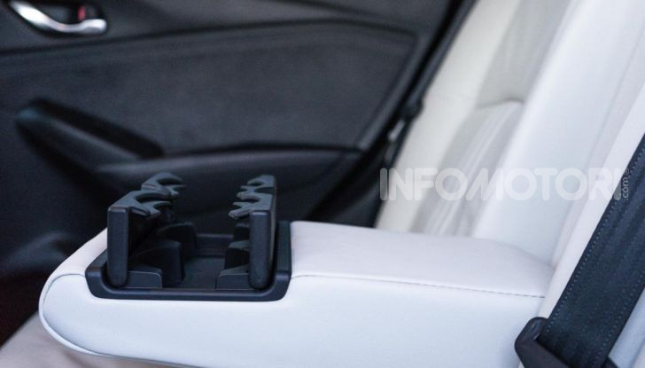 Prova Mazda CX-3 con il benzina da 121CV: tanto divertimento e stile! - Foto 27 di 36