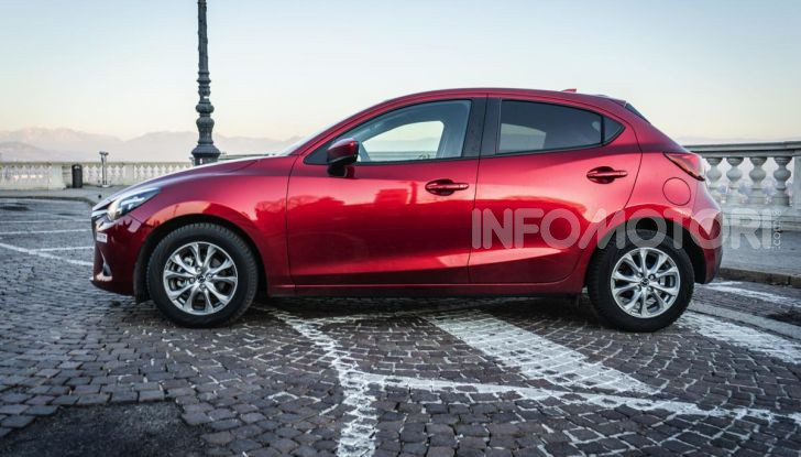 Prova nuova Mazda2: la leggerezza dell’1.5 Skyactiv-G da 90CV a benzina - Foto 24 di 26