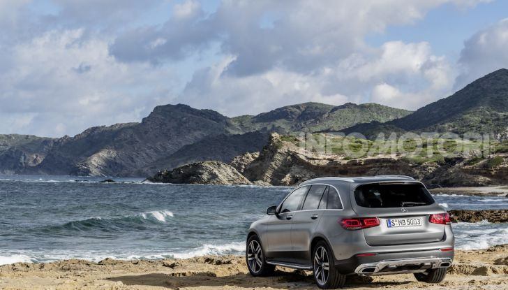 Nuova Mercedes GLC: per la strada e per l’offroad - Foto 16 di 26