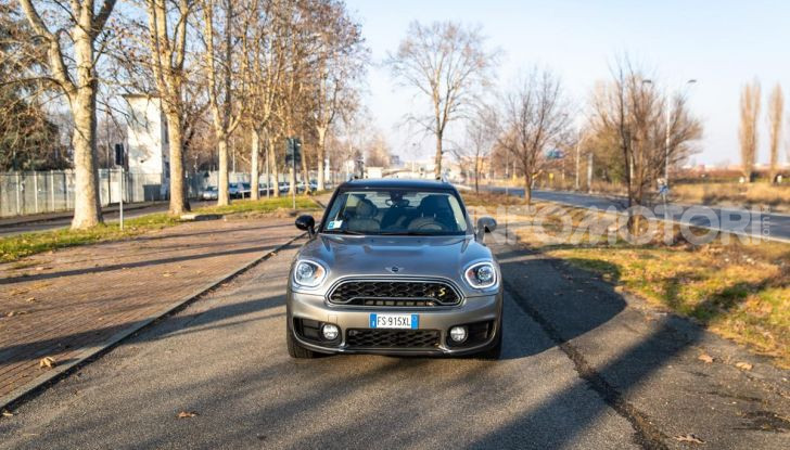 Prova MINI Countryman ibrida plug-in 2019: 224CV per risparmiare - Foto 2 di 57