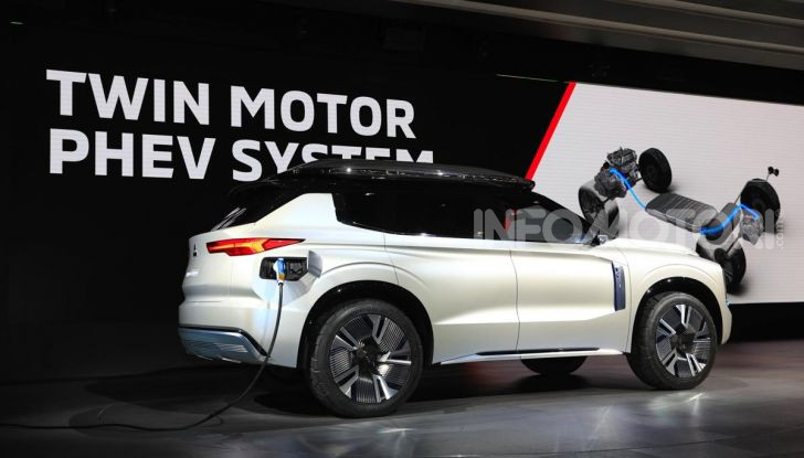 Mitsubishi Engelberg Tourer: SUV elettrico per il Salone di Ginevra 2019 - Foto 23 di 40