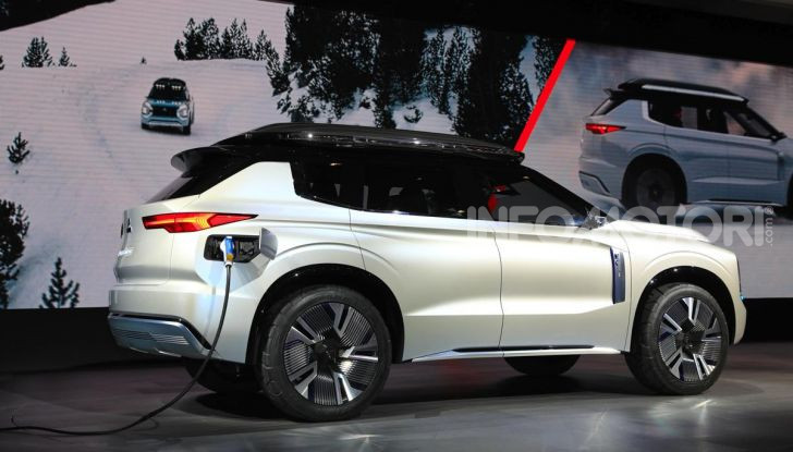 Mitsubishi Engelberg Tourer: SUV elettrico per il Salone di Ginevra 2019 - Foto 25 di 40