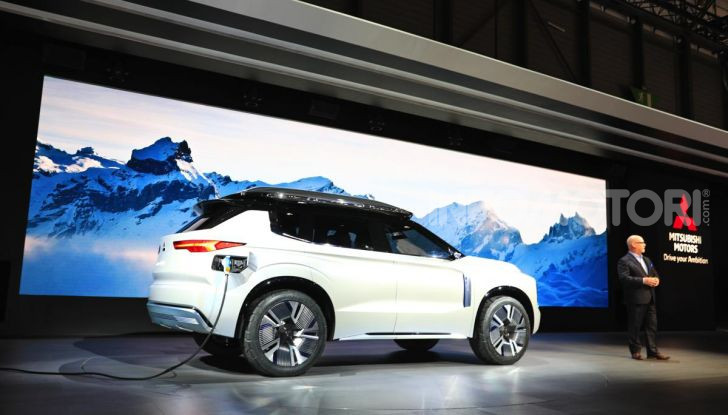 Mitsubishi Engelberg Tourer: SUV elettrico per il Salone di Ginevra 2019 - Foto 28 di 40
