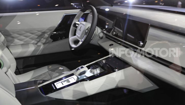 Mitsubishi Engelberg Tourer: SUV elettrico per il Salone di Ginevra 2019 - Foto 8 di 40