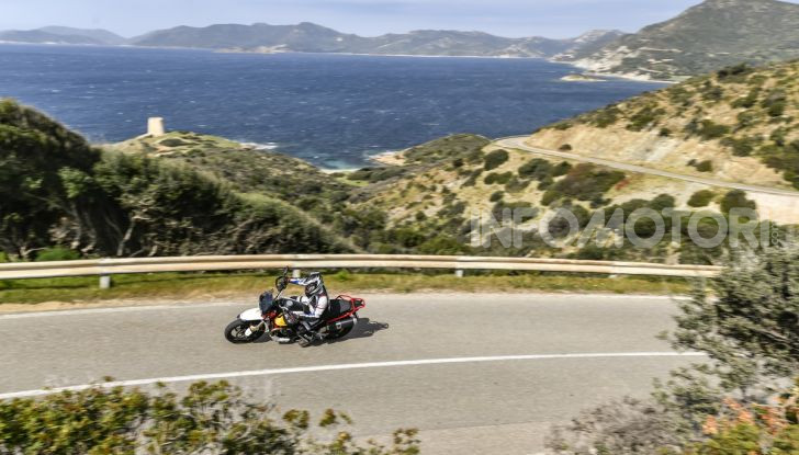 Moto Guzzi V85TT: tutte le novità della versione 2021 - Foto 4 di 116