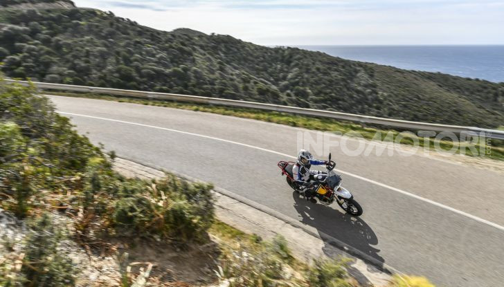 Moto Guzzi V85TT: tutte le novità della versione 2021 - Foto 7 di 116
