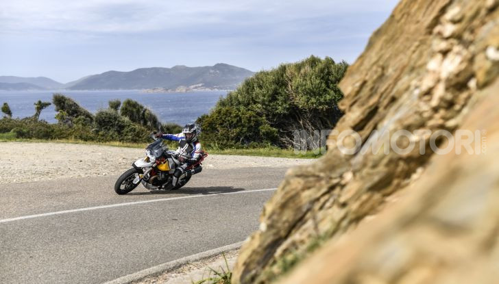 Moto Guzzi V85TT: tutte le novità della versione 2021 - Foto 12 di 116