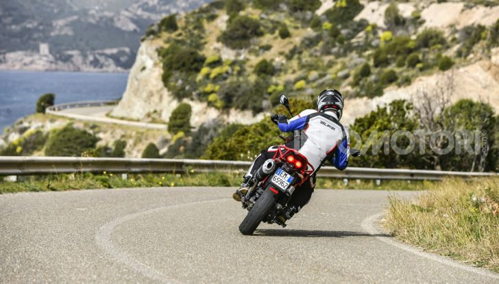 Moto Guzzi V85TT: tutte le novità della versione 2021 - Foto 22 di 116