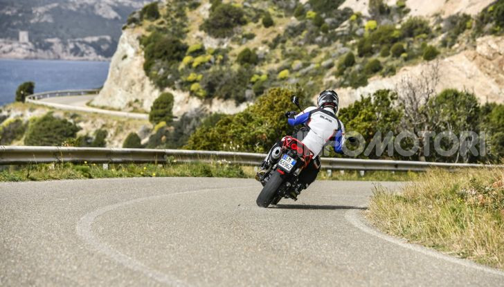 Moto Guzzi V85TT: tutte le novità della versione 2021 - Foto 25 di 116