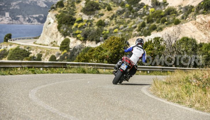 Moto Guzzi V85TT: tutte le novità della versione 2021 - Foto 26 di 116