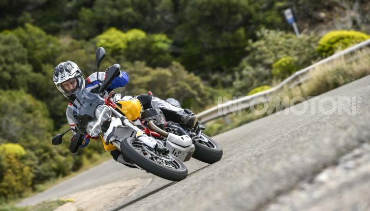 Moto Guzzi V85TT: tutte le novità della versione 2021 - Foto 33 di 116