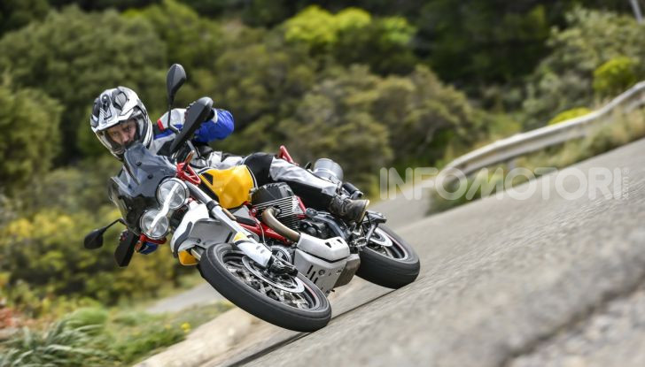 Moto Guzzi V85TT: tutte le novità della versione 2021 - Foto 34 di 116