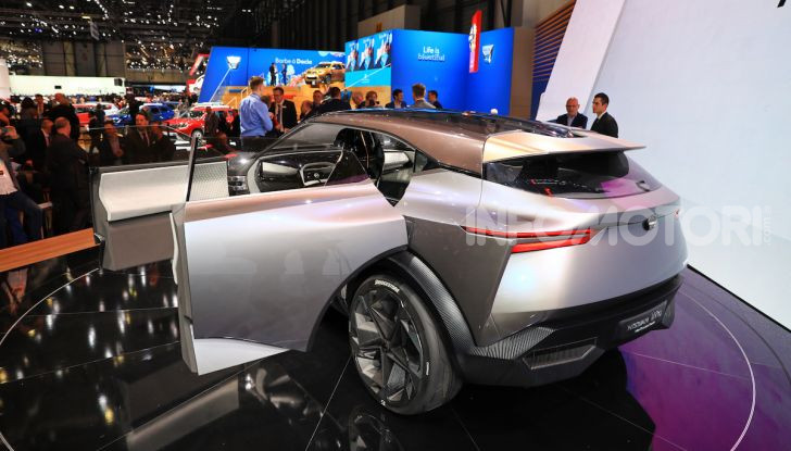 Nissan IMQ: l’auto del futuro 100% elettrica - Foto 14 di 22