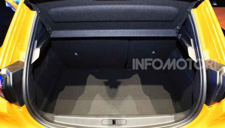 Nuova Peugeot 208 2019: caratteristiche, allestimenti e prezzi - Foto 12 di 44