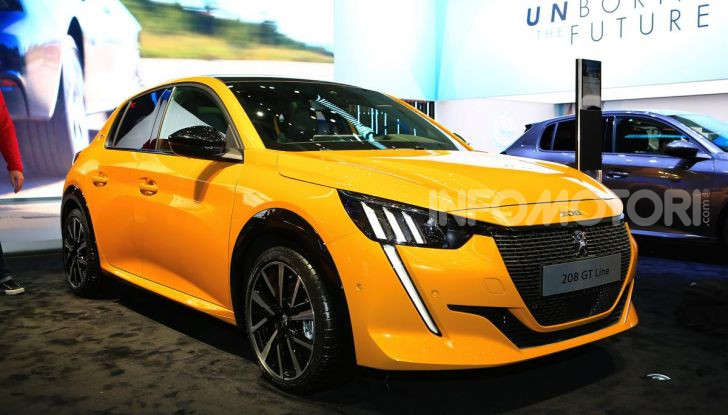 Nuova Peugeot 208 2019: caratteristiche, allestimenti e prezzi - Foto 2 di 44