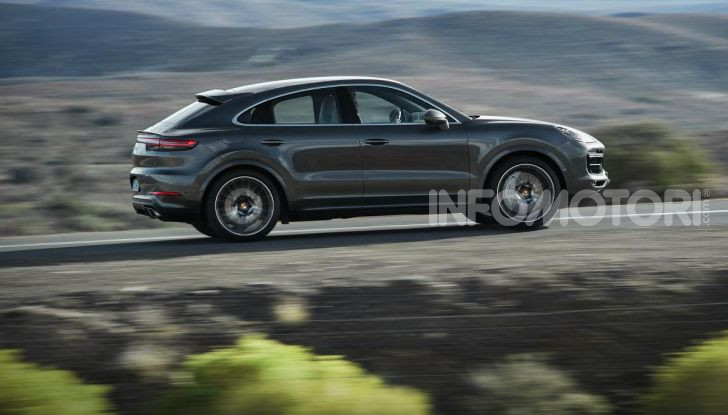 Porsche Cayenne Coupé Turbo 2019: più sportività per il SUV Premium - Foto 2 di 9