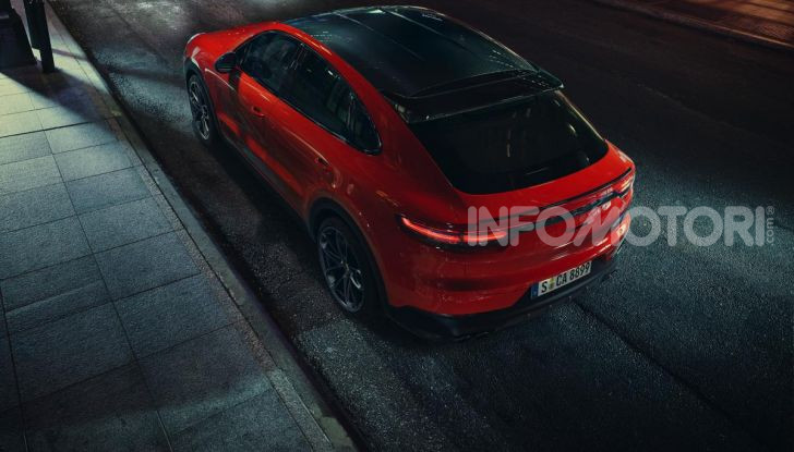 Porsche Cayenne Coupé Turbo 2019: più sportività per il SUV Premium - Foto 5 di 9