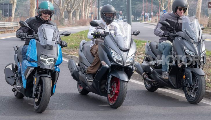 Comparativa scooter 400: Suzuki Burgman, Yamaha XMAX e BMW C400X - Foto 22 di 61