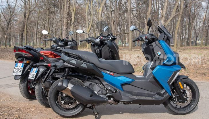Comparativa scooter 400: Suzuki Burgman, Yamaha XMAX e BMW C400X - Foto 32 di 61