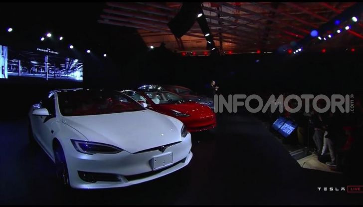 Tesla Model Y ordinabile in Italia da 57.980 euro - Foto 18 di 33