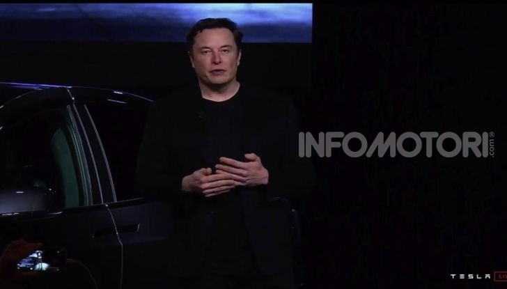 Tesla Model Y ordinabile in Italia da 57.980 euro - Foto 17 di 33