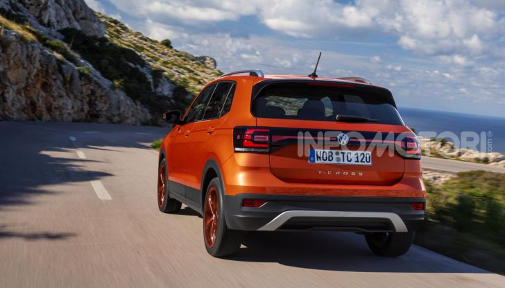 [VIDEO] Prova Volkswagen T-Cross: il crossover comodo per far viaggiare il mercato - Foto 26 di 35