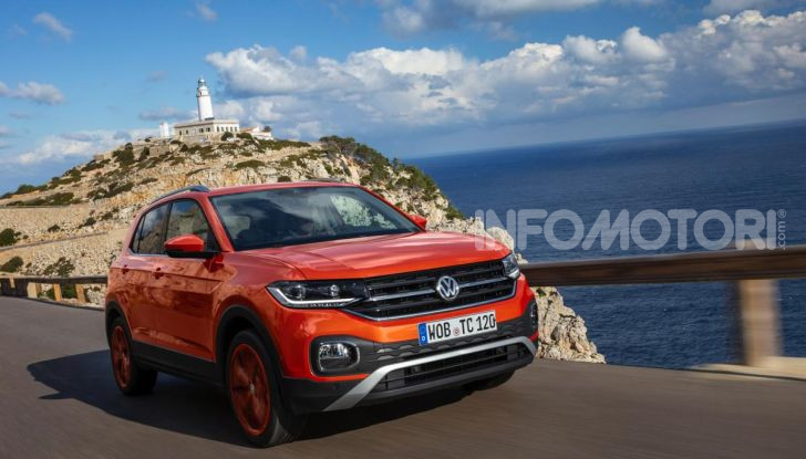 [VIDEO] Prova Volkswagen T-Cross: il crossover comodo per far viaggiare il mercato - Foto 6 di 35