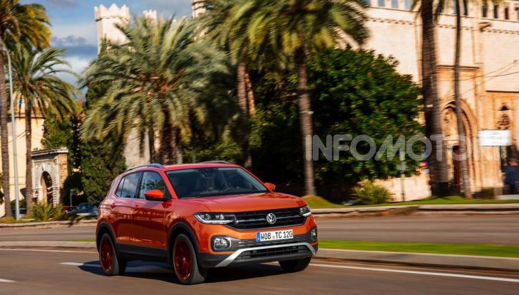 [VIDEO] Prova Volkswagen T-Cross: il crossover comodo per far viaggiare il mercato - Foto 29 di 35