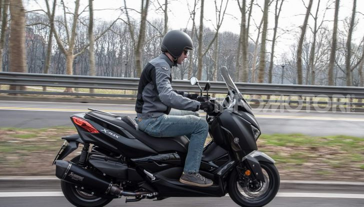 Comparativa scooter 400: Suzuki Burgman, Yamaha XMAX e BMW C400X - Foto 59 di 61