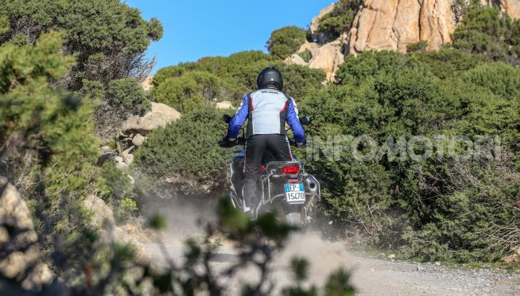 BMW F850 GS Adventure: prezzo, prova e caratteristiche del modello 2019 - Foto 34 di 74