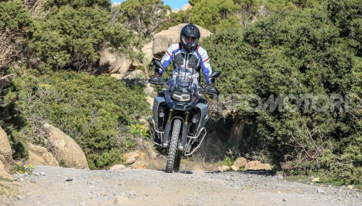BMW F850 GS Adventure: prezzo, prova e caratteristiche del modello 2019 - Foto 38 di 74
