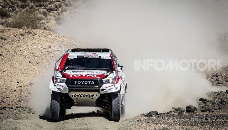 Alonso alla prossima Dakar su Toyota Hilux? - Foto 2 di 8