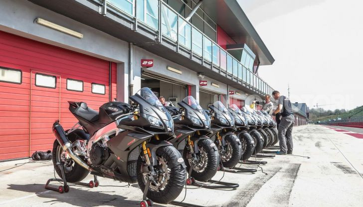 Test in pista Aprilia RSV4 Factory 1100, invecchiando migliora più di un buon vino! - Foto 47 di 65