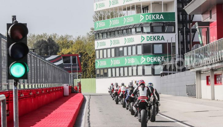 Test in pista Aprilia RSV4 Factory 1100, invecchiando migliora più di un buon vino! - Foto 65 di 65