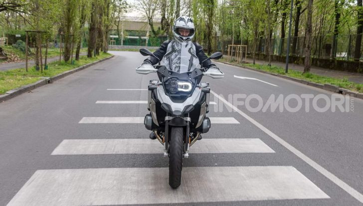 Prova BMW R 1250 GS 2019: la regina è ancora più nuova con lo ShiftCam - Foto 31 di 48