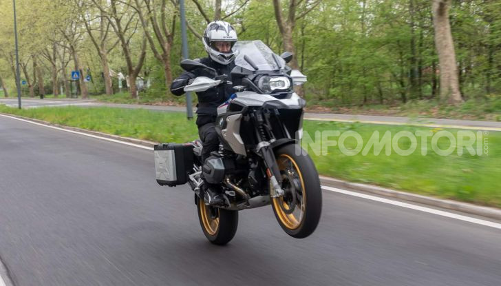 Prova BMW R 1250 GS 2019: la regina è ancora più nuova con lo ShiftCam - Foto 36 di 48