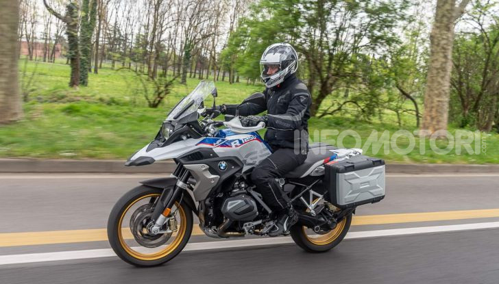 Prova BMW R 1250 GS 2019: la regina è ancora più nuova con lo ShiftCam - Foto 39 di 48