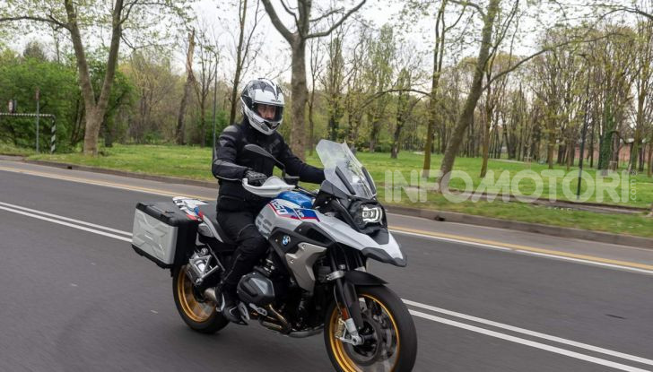 Prova BMW R 1250 GS 2019: la regina è ancora più nuova con lo ShiftCam - Foto 47 di 48