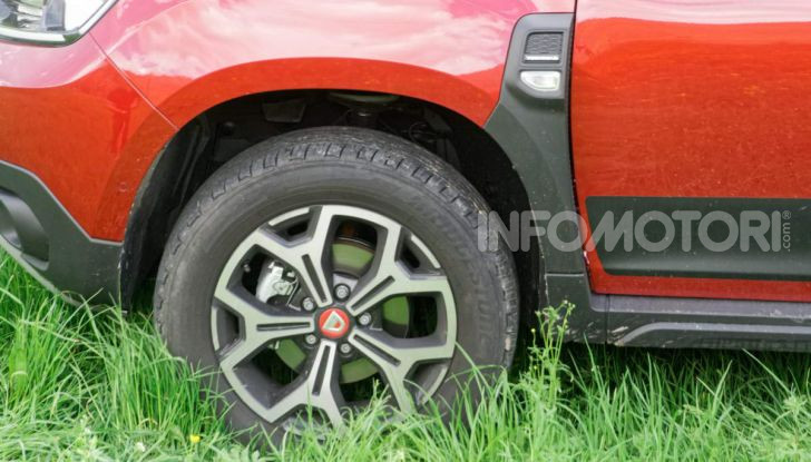 Prova video Dacia Duster Techroad: il SUV low cost “speciale” - Foto 43 di 61